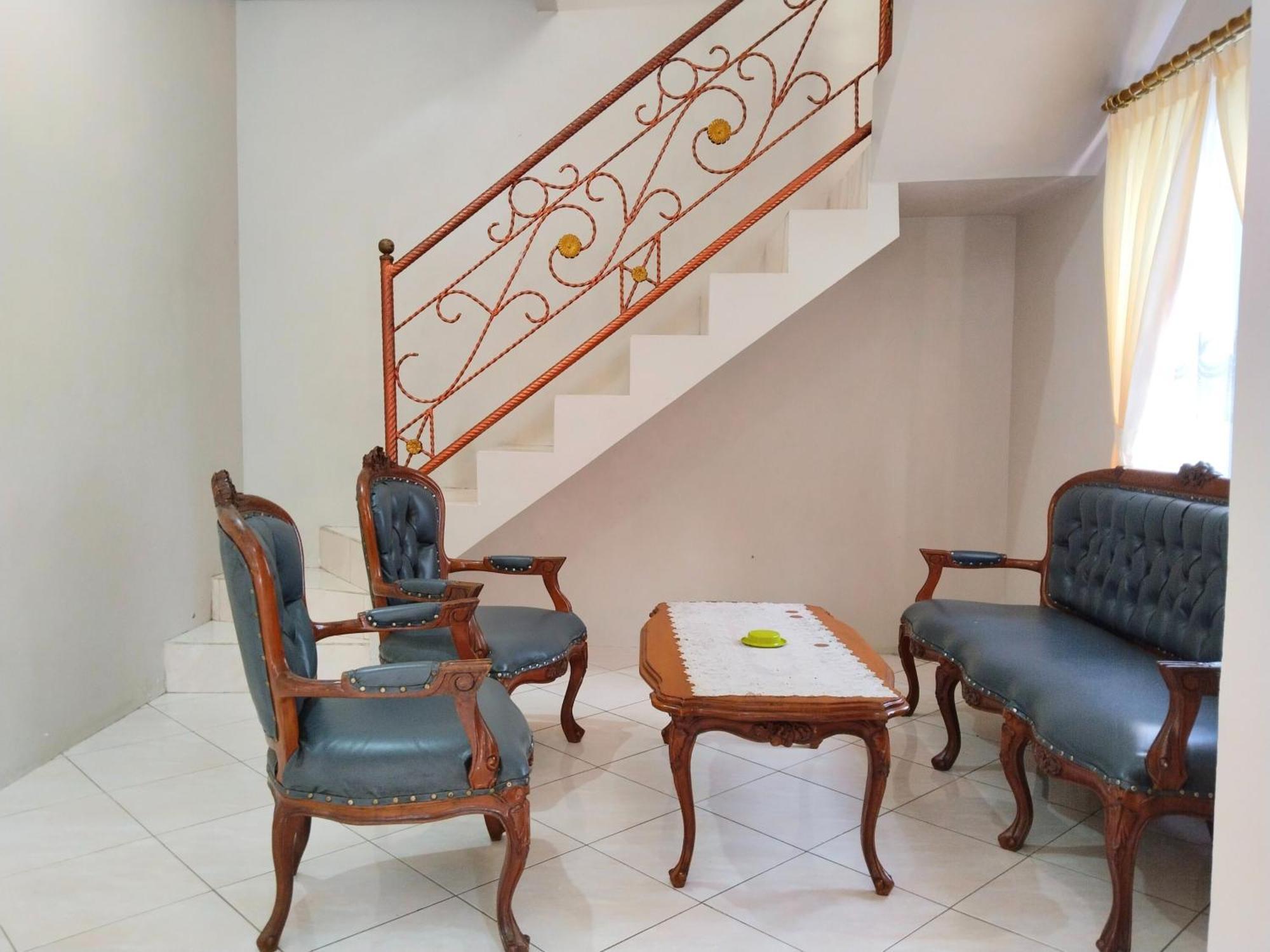 Villa Yustisia Curug 7 Cilember Cisarua Εξωτερικό φωτογραφία