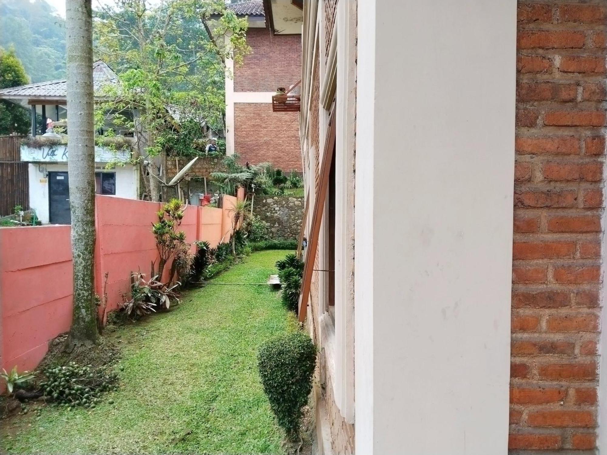 Villa Yustisia Curug 7 Cilember Cisarua Εξωτερικό φωτογραφία